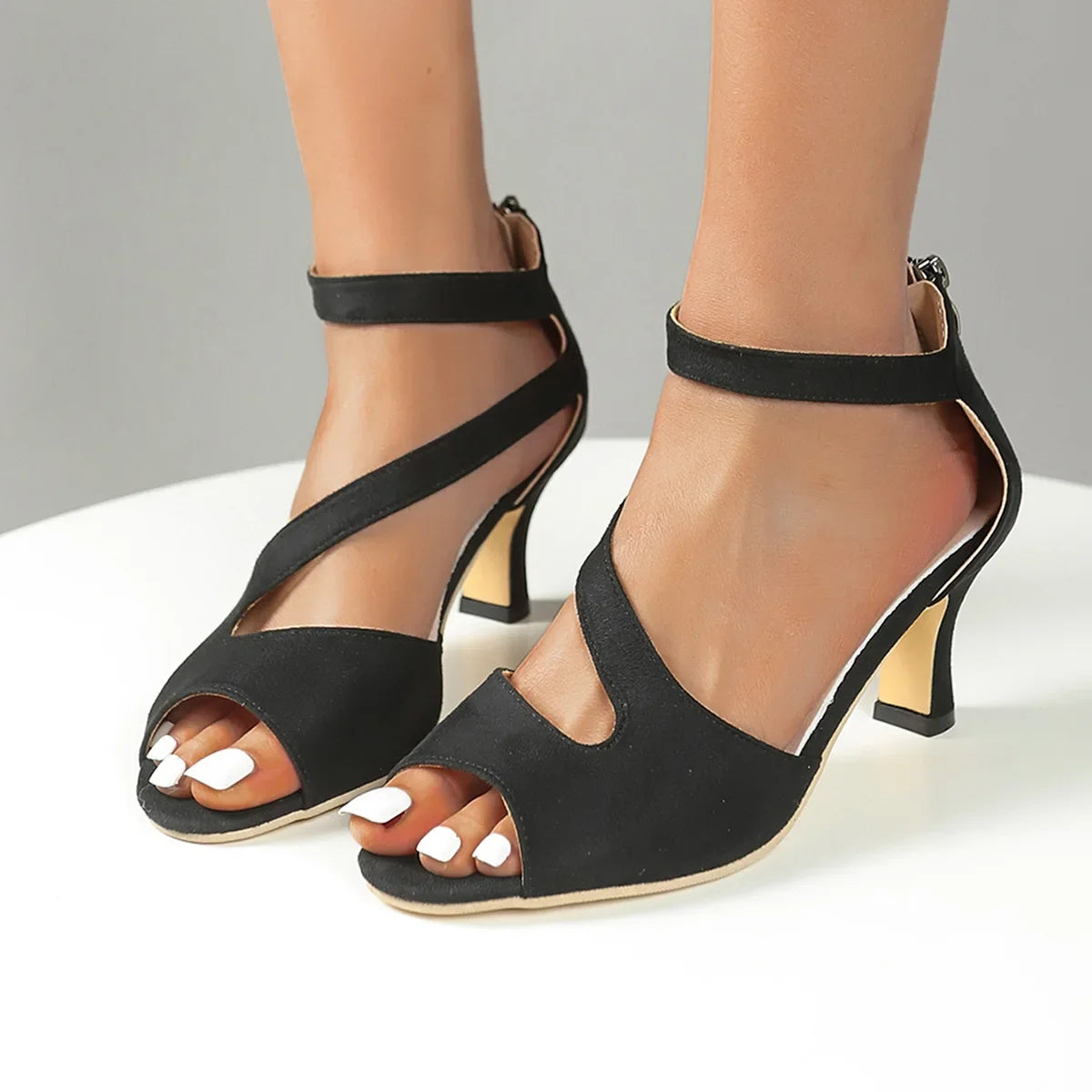 Hard Soled Latin Dance Shoes for Women Summer Hollow Fashion Sexy High Heel Jazz Modern Dance Sandals Large Size Ballroom Shoes